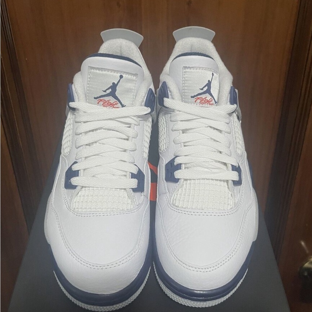 *NO BOX* Air Jordan 4 Retro ‘Midnight Navy’